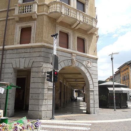 Apartment Bergamo Centro Storico Phòng bức ảnh
