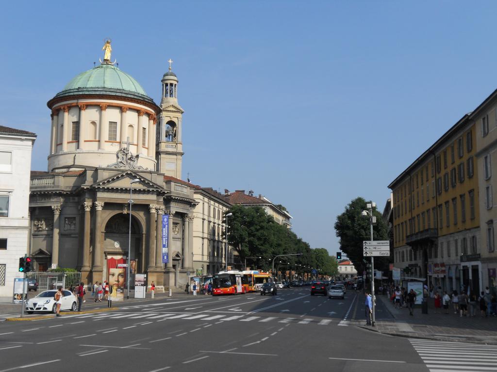 Apartment Bergamo Centro Storico Phòng bức ảnh
